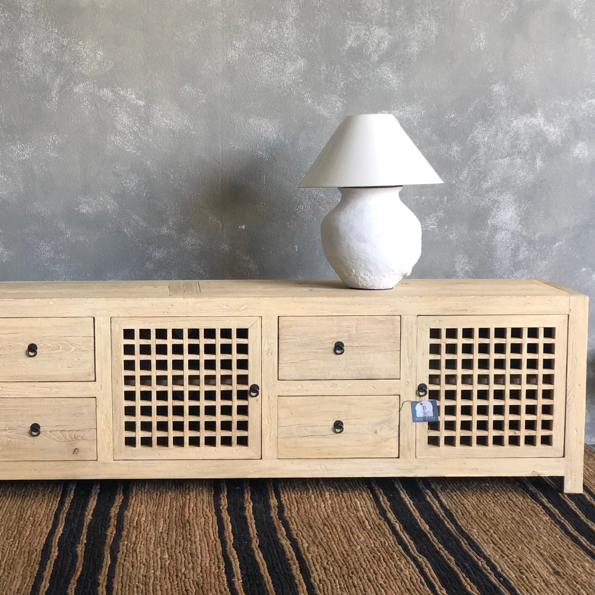 Elm Media Unit L2500mm - Lattice Doors