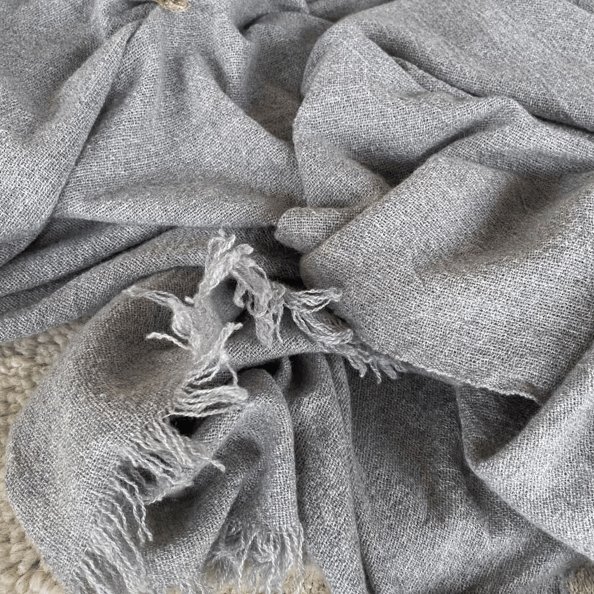 Italian Cashmere Scarf - Grey Homewares Beachwood Designs