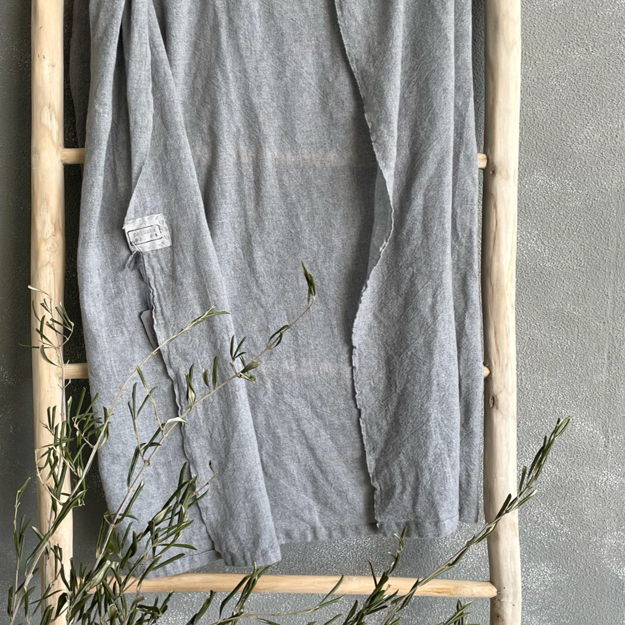 Italian Cashmere Scarf - Grey Homewares Beachwood Designs