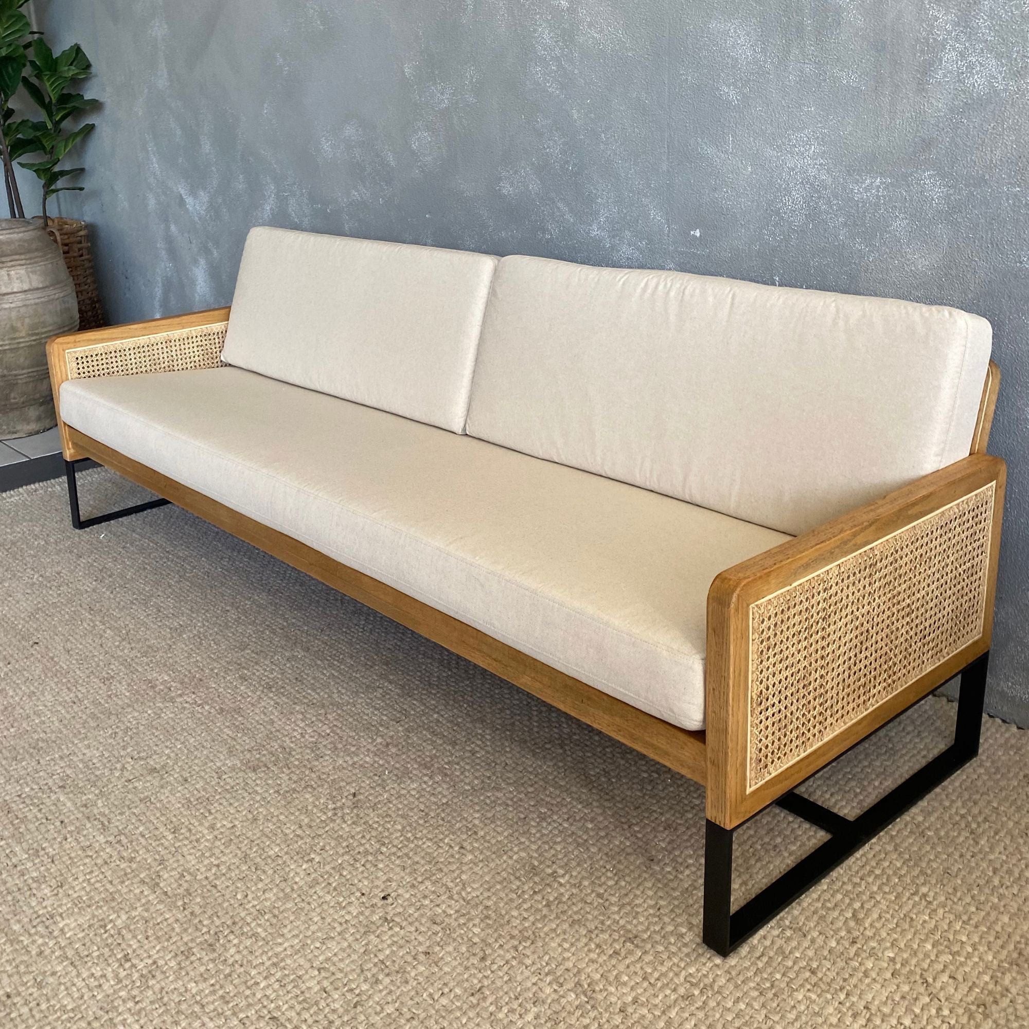 Manhattan Daybed Living Furniture Beachwood Designs