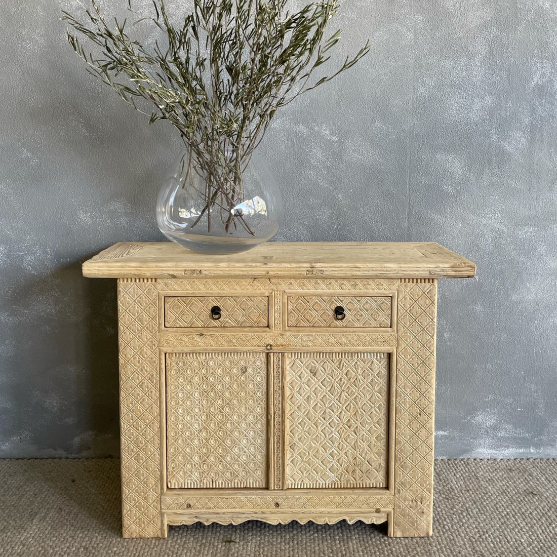 Carved Elm Sideboard L1200mm