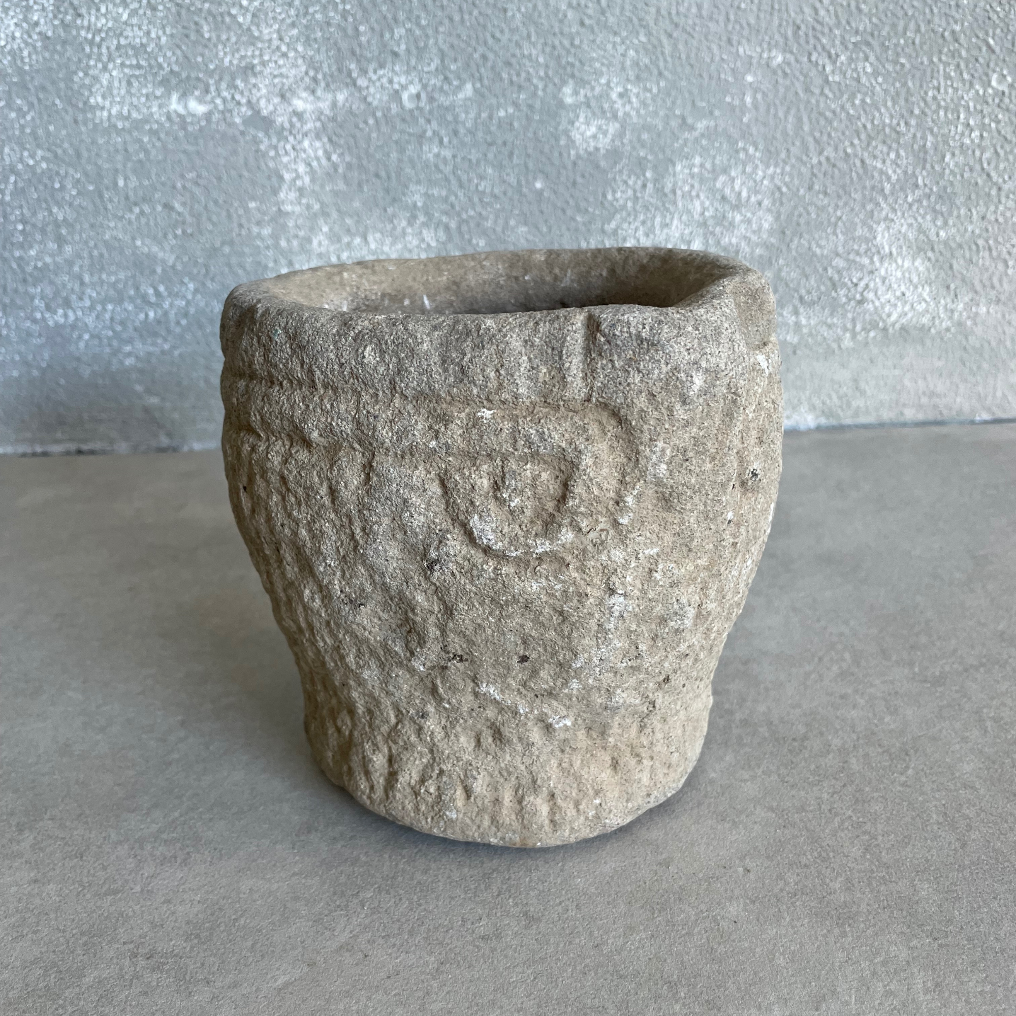 Round Stone Pot