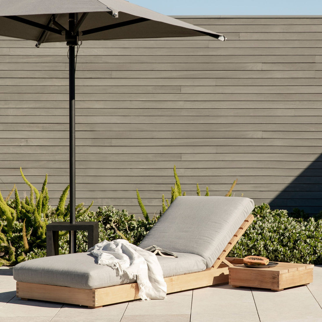 Burleigh Outdoor Daybed