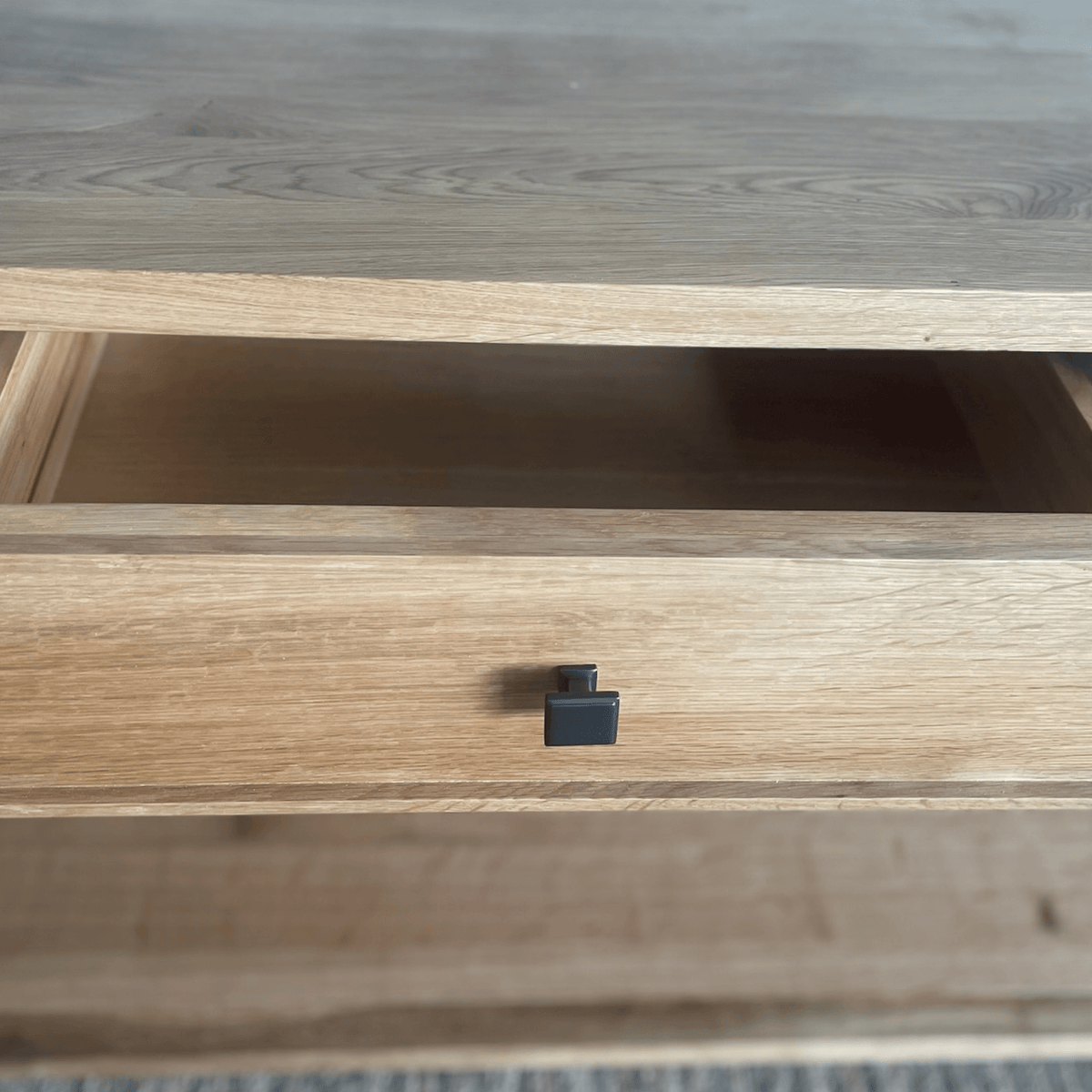 Sorrento Console L1800mm
