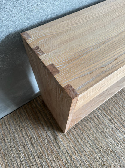 Bronte Console L2000mm - Limed Ash