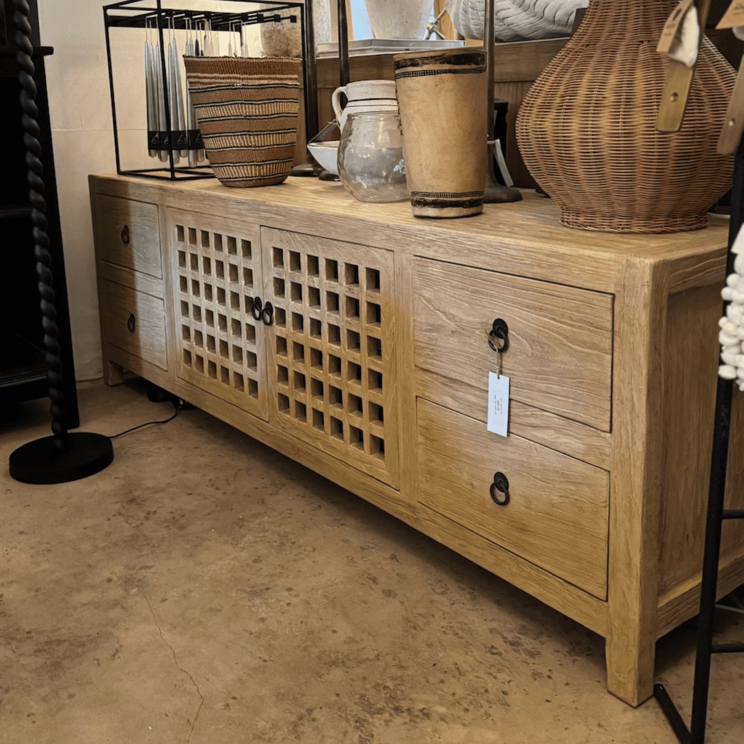 Elm Media Unit L1800mm - Lattice Doors