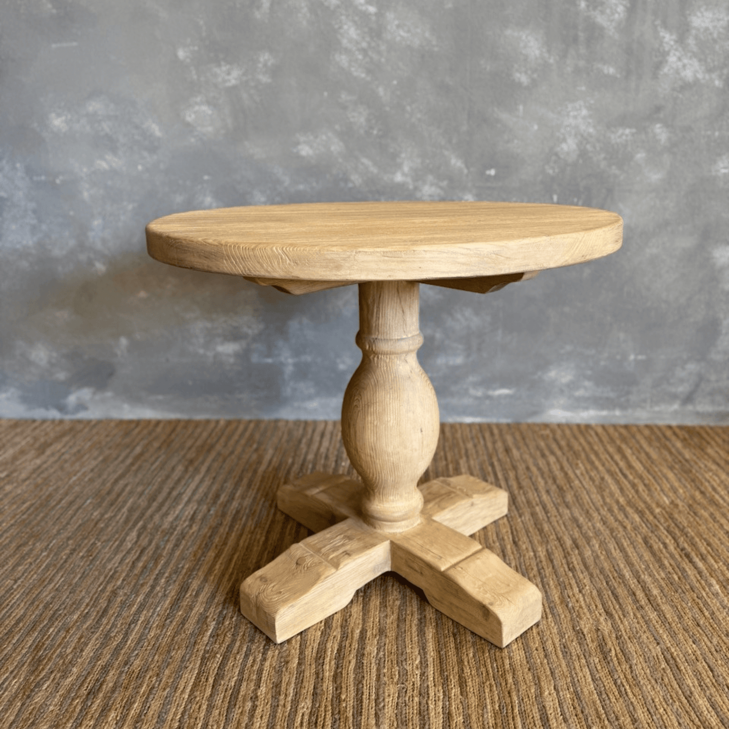 Round Elm Pedestal Dining Table D900mm - Natural