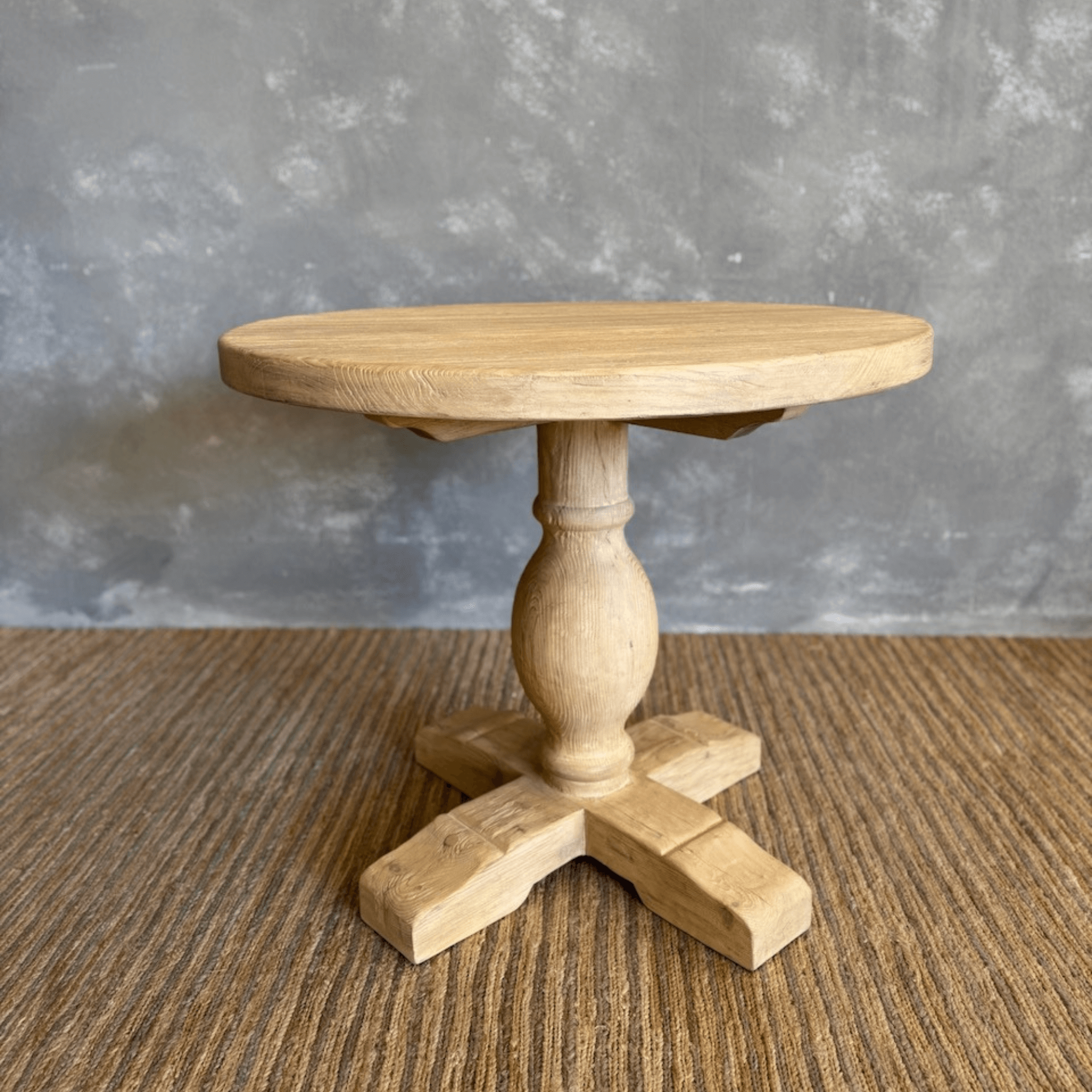Round Elm Pedestal Dining Table D900mm - Natural