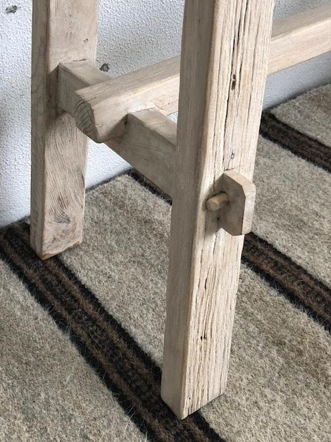 Cross Strut Elm Console 1800L