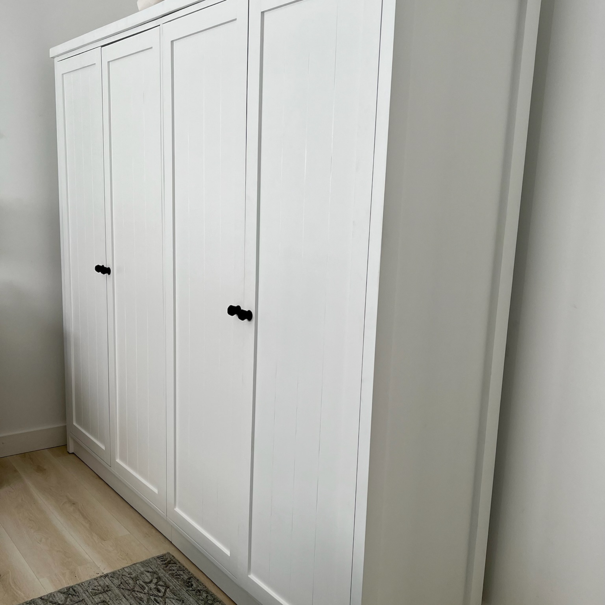 V-Groove 4-Door Wardrobe