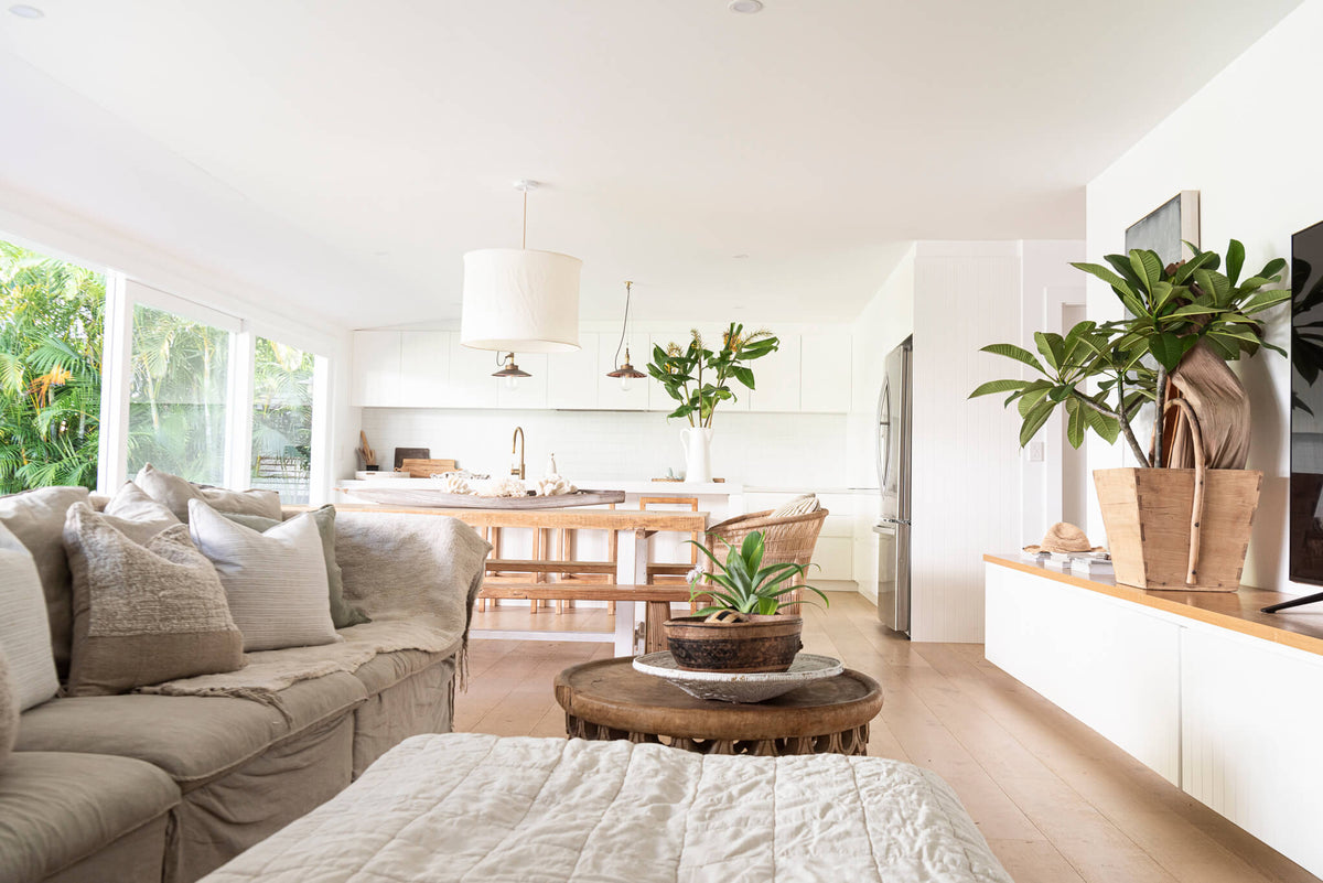 BEACHWOOD - Interior Design Bellevue Oasis | Custom Furniture & Home ...