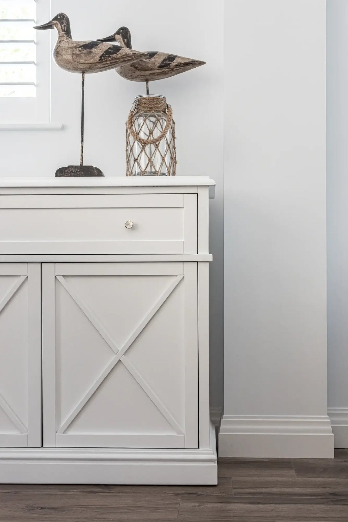 BEACHWOOD - Interior Design “Breakfast Point” | Custom Furniture & Home ...