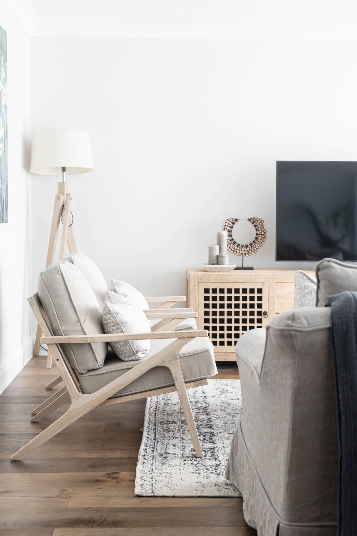 BEACHWOOD - Interior Design “Myola Vista” | Custom Furniture & Home ...